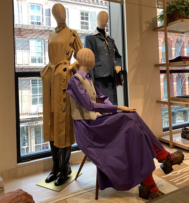“Vitrines de NY – Spring Summer 2022” com Marcia Crivorot